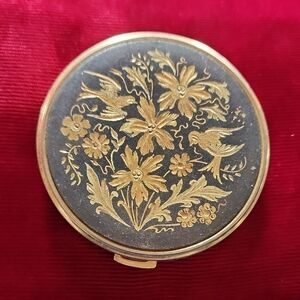 Vintage 1970's Floral Compact with Gold Engraving Detailing